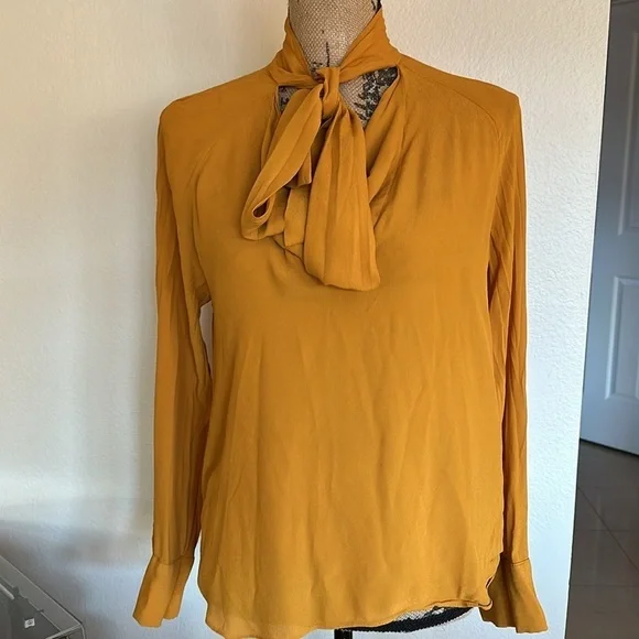 Zara Bow Tie Long Sleeve - Picture 4 of 9